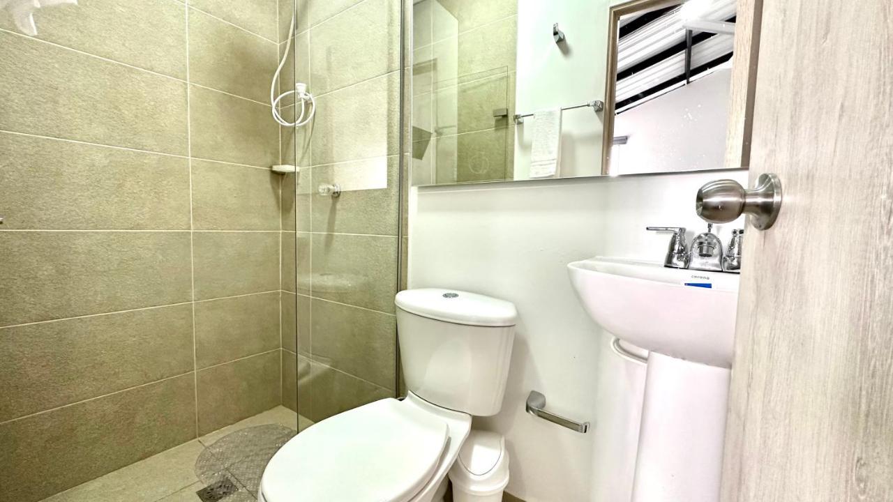 Sinu Loft Aparthotel Меделин Екстериор снимка