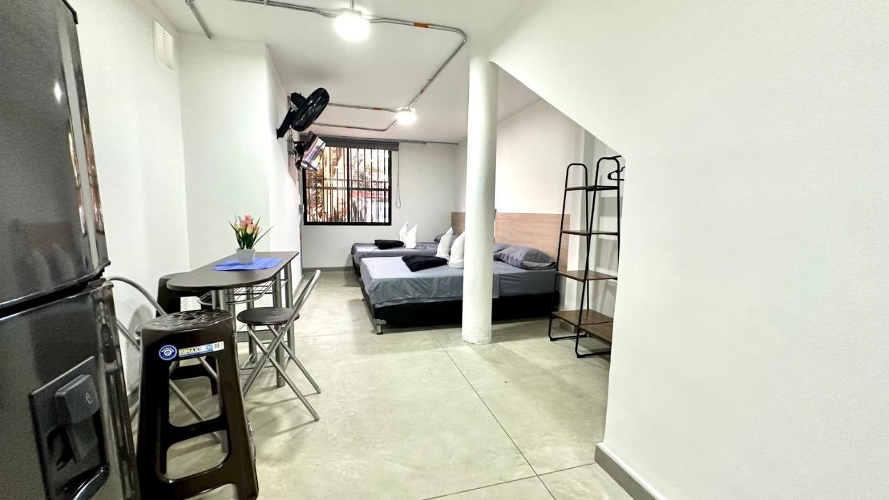 Sinu Loft Aparthotel Меделин Екстериор снимка