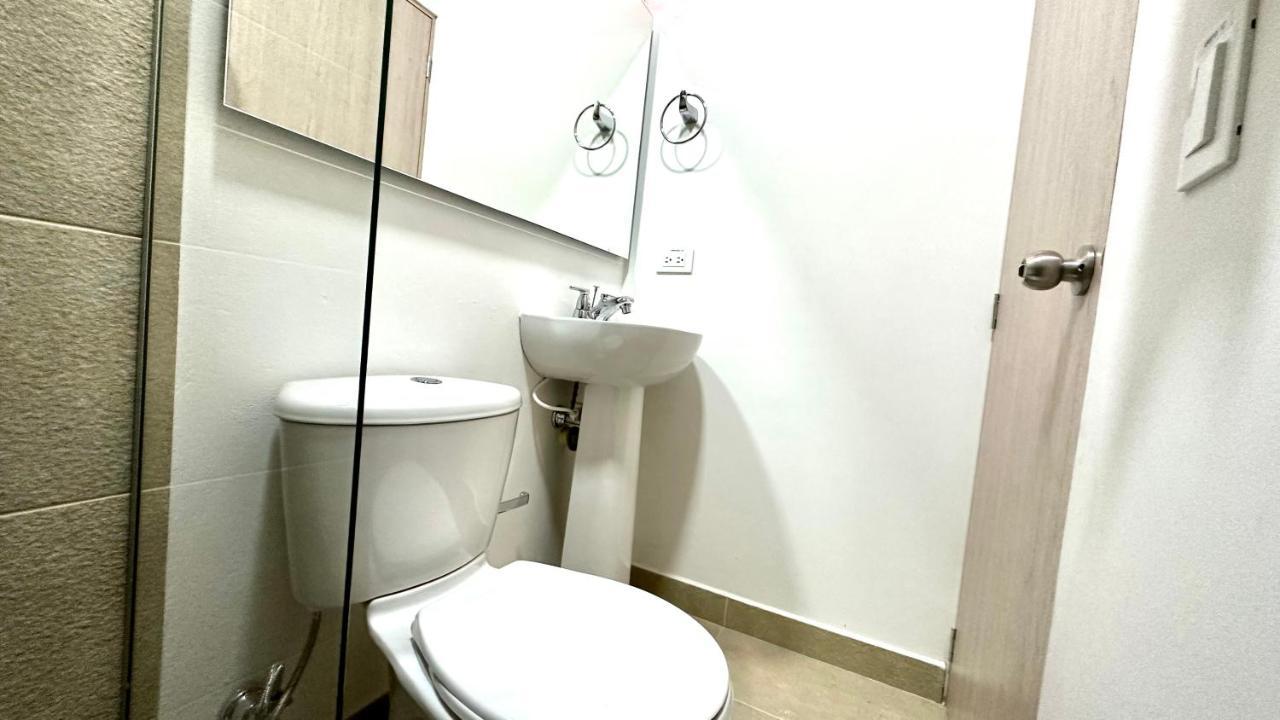 Sinu Loft Aparthotel Меделин Екстериор снимка