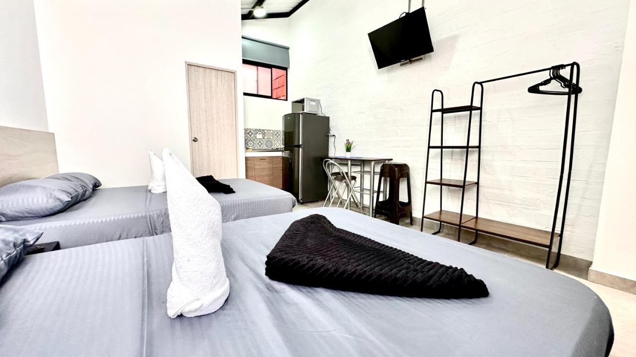 Sinu Loft Aparthotel Меделин Екстериор снимка