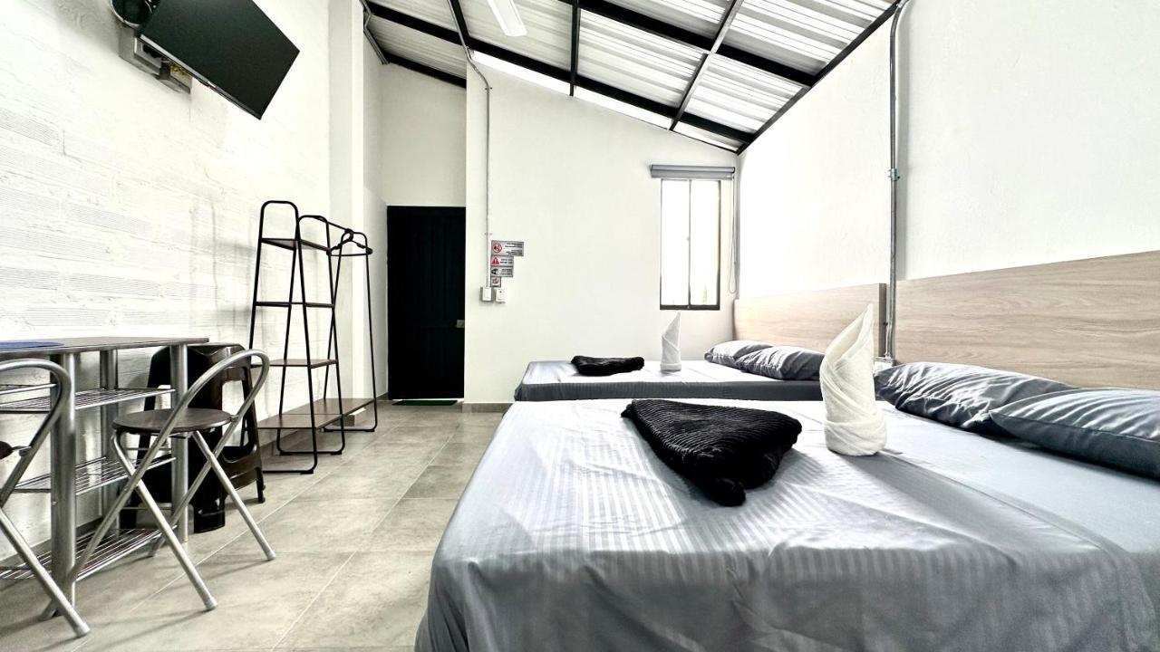 Sinu Loft Aparthotel Меделин Екстериор снимка